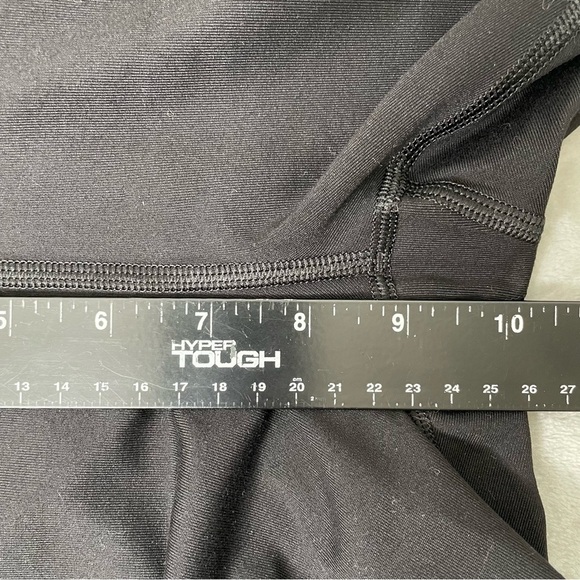 Victoria’s Secret Sport VSX Knockout Black Capri Leggings Set of 2 Size S - Picture 15 of 16